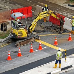 Dopravní stavby v Hradci Králové odvedou tisíce vozidel mimo město